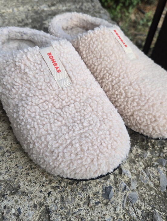 Bombas Shoes - Bombas Sunday Slipper Sherpa Warm Cozy Cabincore Lounge Relax Shoe Soft Size 9